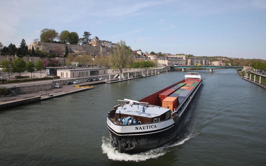 Pontoise (Val-d’Oise). La Seine pourrait, dans l’absolu, accueillir quatre fois plus de bateaux de fret qu’aujourd’hui. (Photo LP/Olivier Boitet)