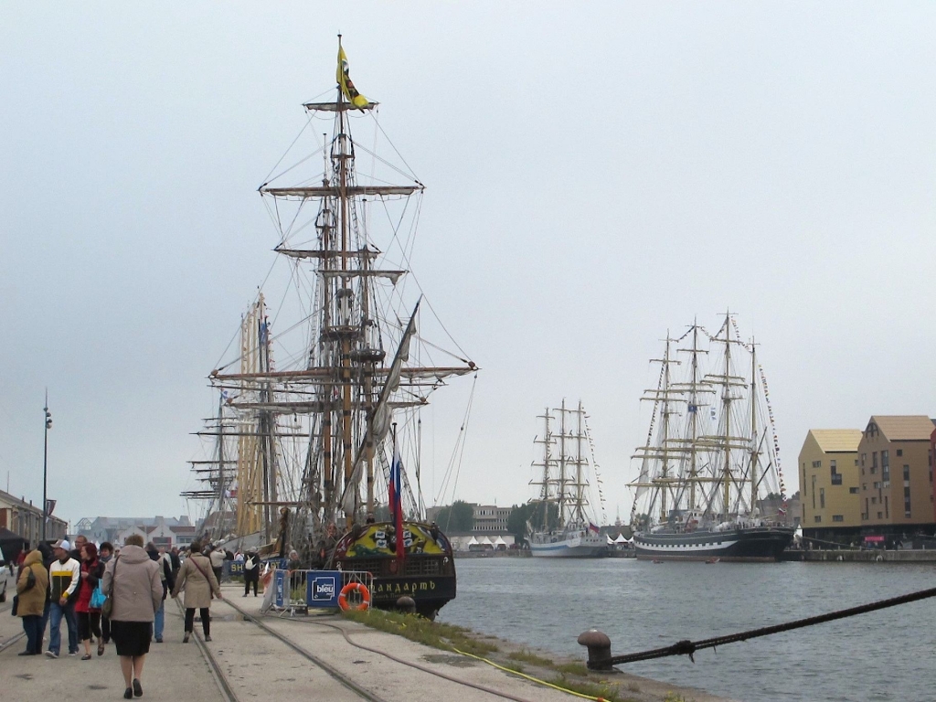 Vieux gréements au bassin de la Marine de Dunkerque (Photo : N. Parent)