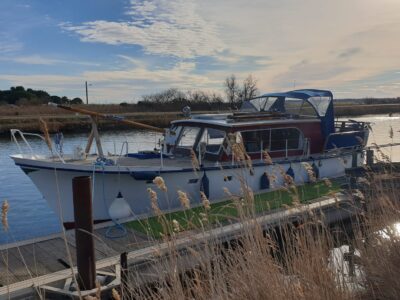 Vedette hollandaise pont en teck