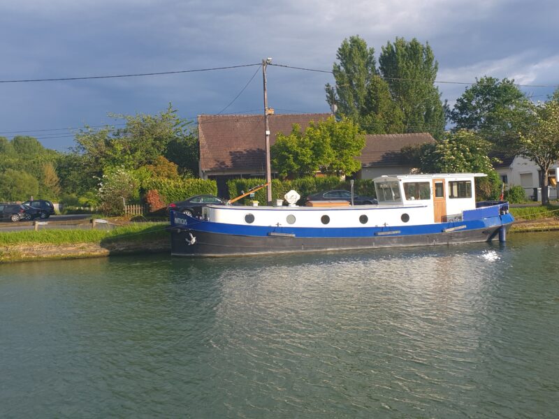 A VENDRE PIPER 49 M DUTCH STYLE BARGE 14.99 X 4.20 M